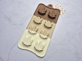 Molde silicona 8 canabis